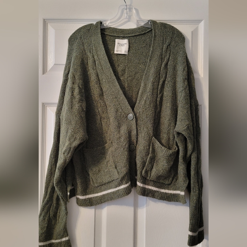 Abercrombie & Fitch Cable Knit Cropped Cardigan Sweater – Olive Green – Size XL